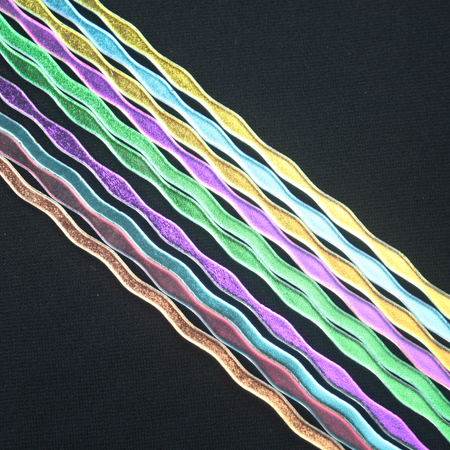 Natural Wavy Dichroic on Clear Firestrip 90 COE 16 in. long link